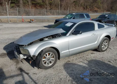2006 Ford Mustang V6 z USA, uszkodzony, nr VIN 1ZVFT80N165188905